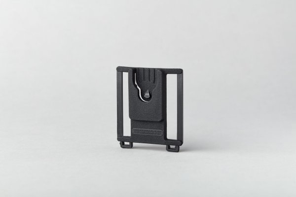 Zoom bild av Klick Fast Belt Dock - Peter Jones