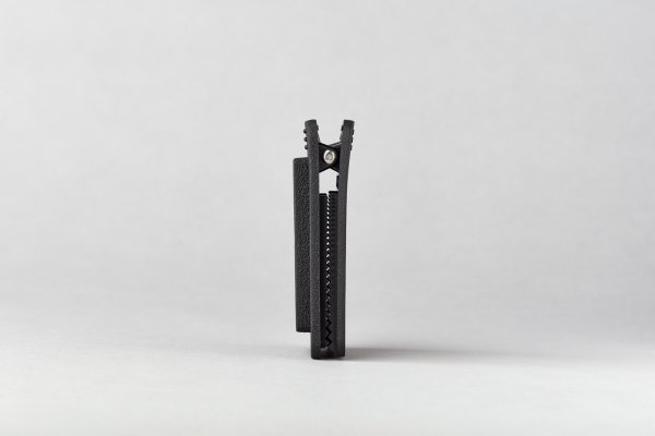 Zoom bild av Klick Fast Crocodile Garment Clip – flexibelt klädfäste - Peter Jones