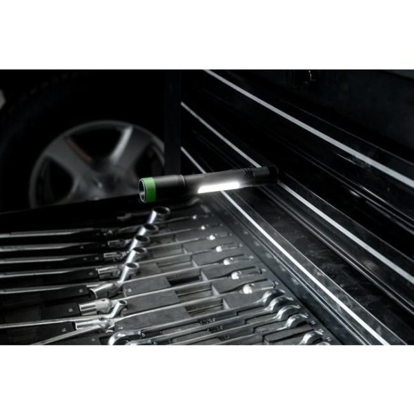 Zoom bild av Ficklampa GP C33 Arbetslampa – LED & COB, 150/180 lm, Magnet, IPX4