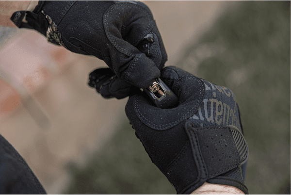 Zoom bild av Mechanix TAA Precision Pro High-Dexterity Grip Glove 5